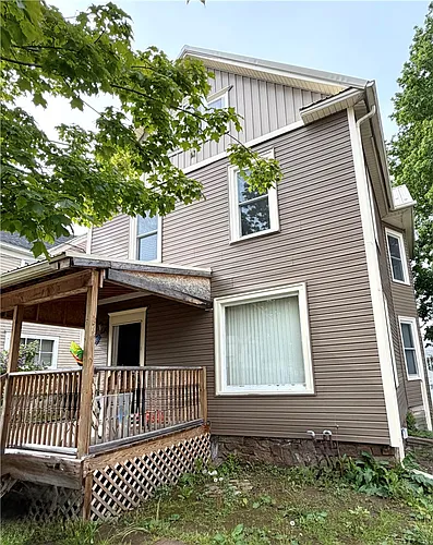 210 W Oak Orchard St Photo 1