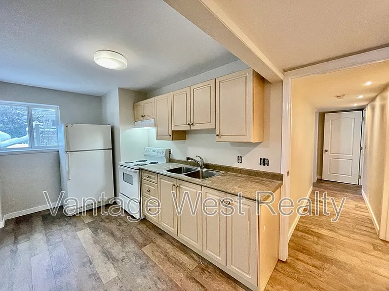 3548 Old Okanagan Hwy #2 — Photo 2