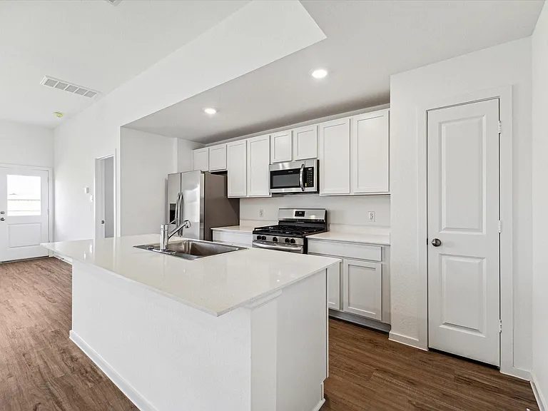 9923 Oakheath Bluff Dr — Photo 3