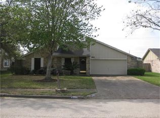 5901 Heather St, League City, TX 77573