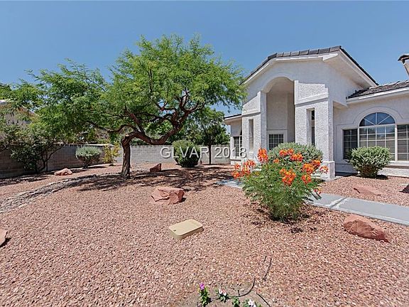 3rd image of 108 E Mesa Verde Ln