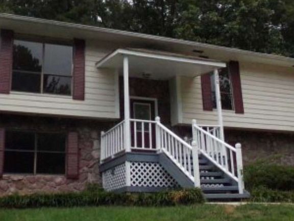 Charming front enterence