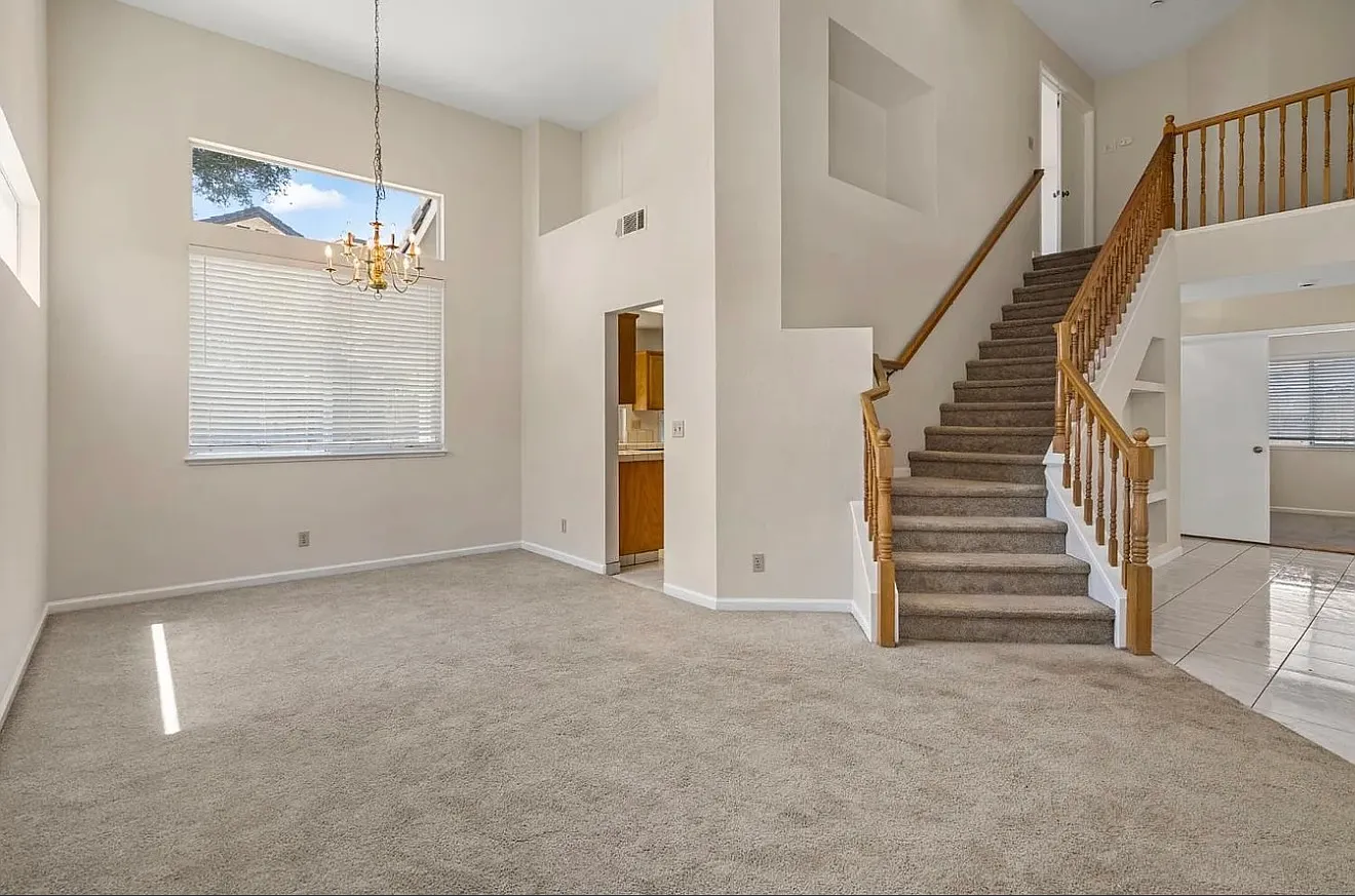 4 bed, 1828 sqft, $2,900 — Photo 4
