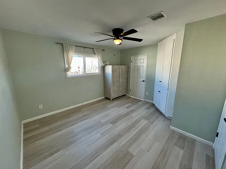904 S Mountain Ave #B — Photo 9