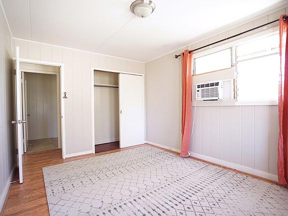2nd image of 923 Pensacola St #923B