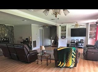 2168 Lovers Ln, Grand Ridge, FL 32442