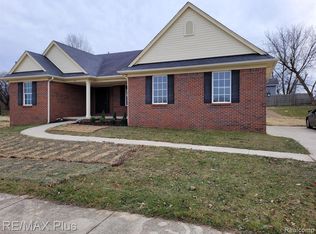 951 Lancaster St, Lapeer, MI