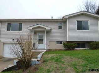 5831 S 136th St, Omaha, NE 68137