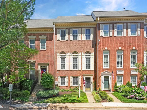 4659 Lambert Dr, Alexandria, VA 22311