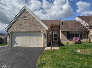 2325 Majestic Ct, Chambersburg, PA