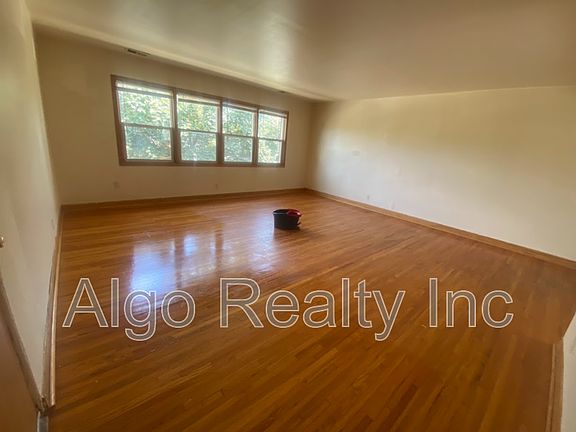 4th image of 2419 Plymouth Ave N #101