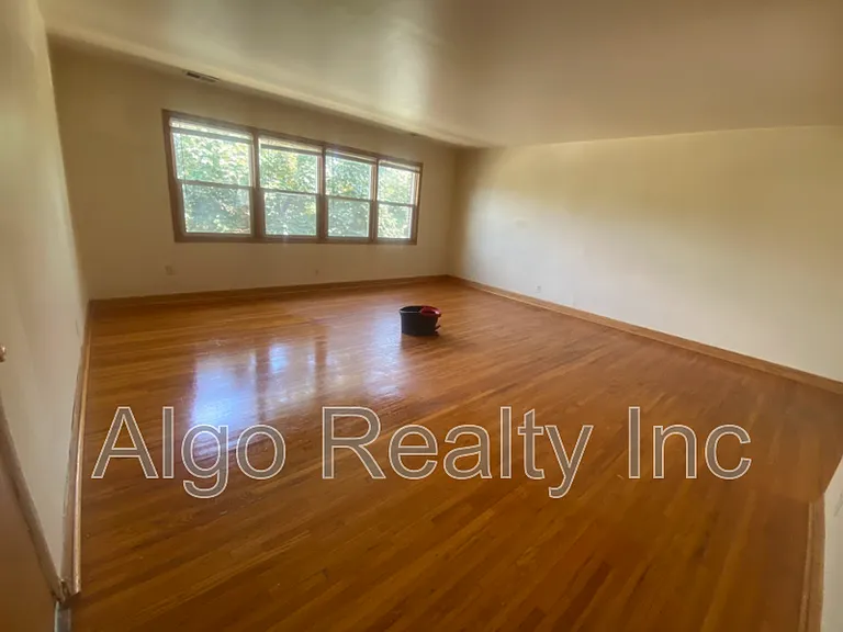 2419 Plymouth Ave N #101 — Photo 4