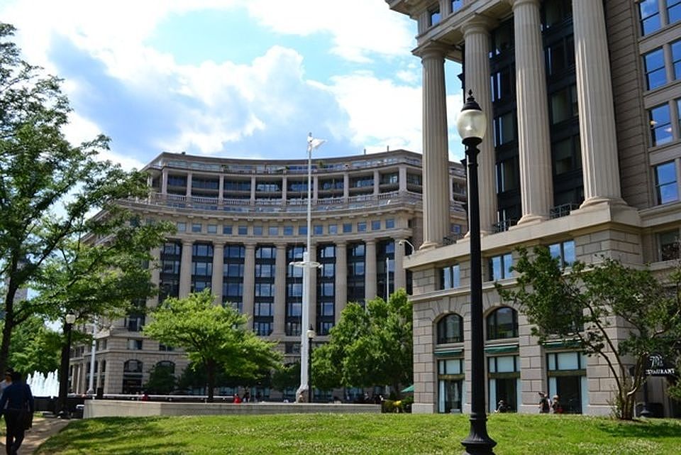 2nd image of 801 Pennsylvania Ave NW APT 1120