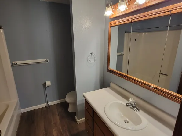 1117 Tiffany Pl APT 1, Waterloo, IA 50701