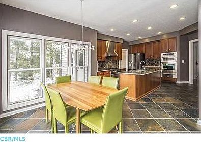 4th image of 3339 Foxcroft Dr