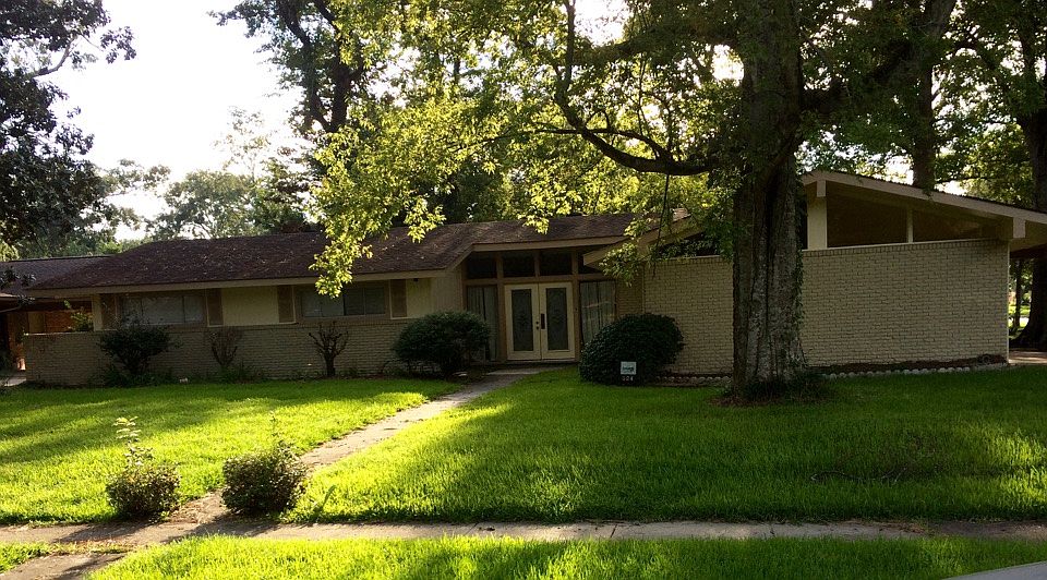 1st image of 524 Lonita St