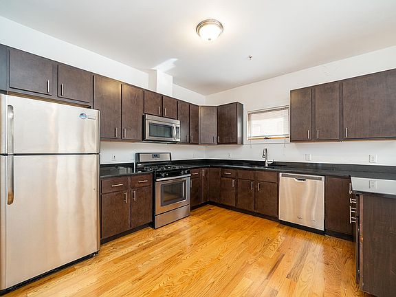 4th image of 76 Palisade Ave #6R