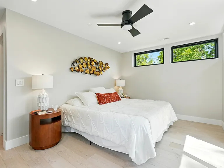 2860 Table Mesa Dr — Photo 27