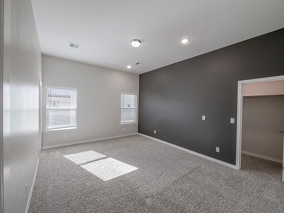 5th image of 956 Keenland Ave