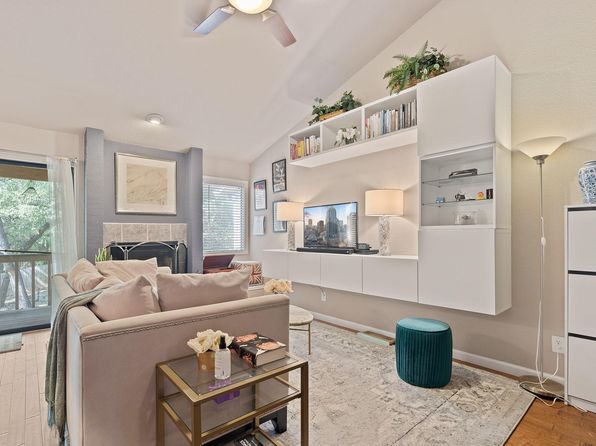 9100 Mountain Ridge Dr APT 210, Austin, TX 78759