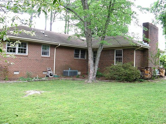 3rd image of 125 Northside Dr