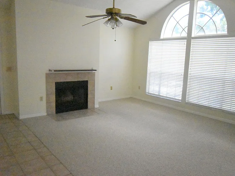 695 Youngstown Pkwy #292 — Photo 4