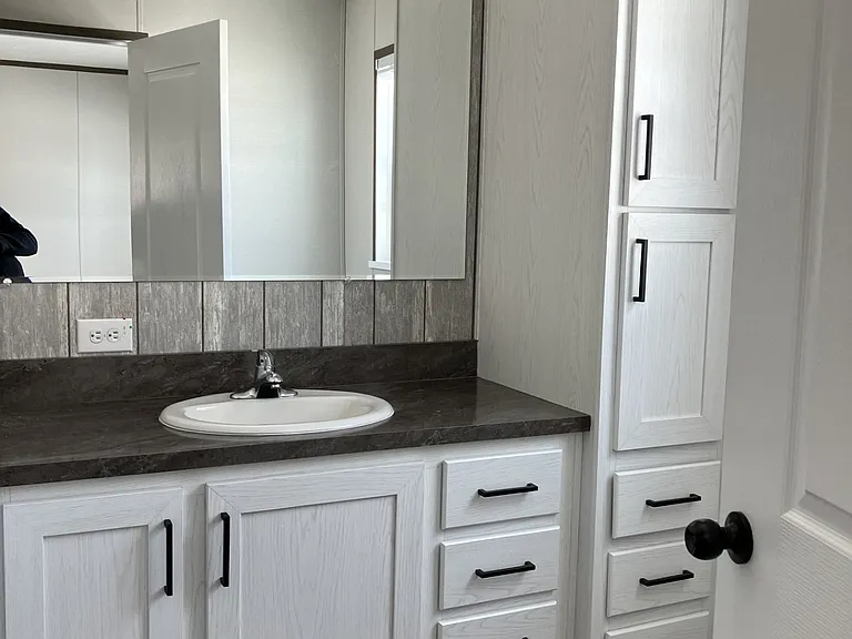 500 W Payton St #37 — Photo 2