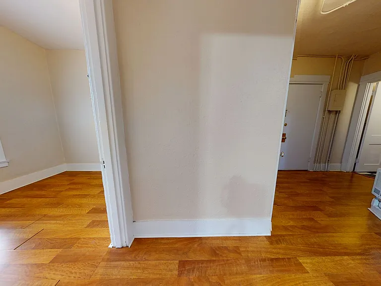Roycroft Apartments — Photo 48