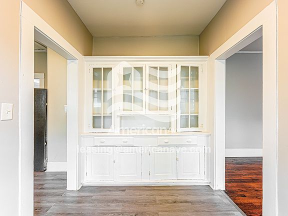 1443306_005_dining_room_5.jpg
