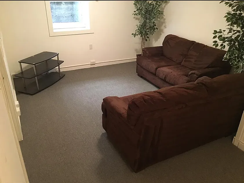 109 Dewitt Place - 1 — Photo 4