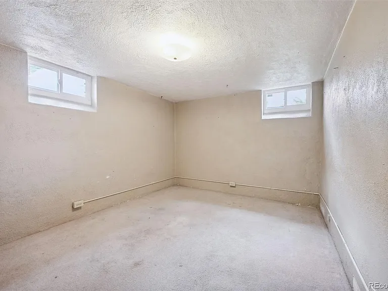 754 Krameria St — Photo 17
