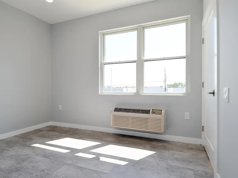 82-84 E 31st St #202 — Photo 8