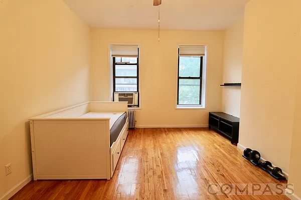 Rented by Compass | media 14