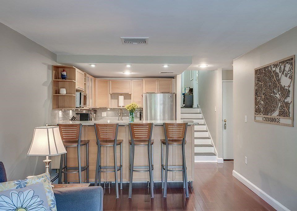 1st image of 321 Harvard St APT 210