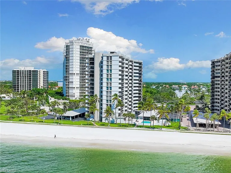 4005 Gulf Shore Blvd N #700 — Photo 3