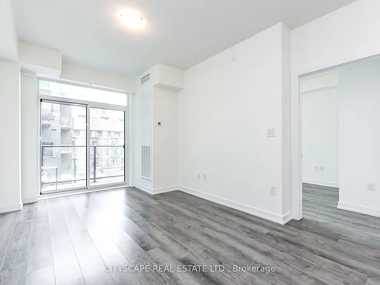 450 Dundas St E #323 — Photo 16