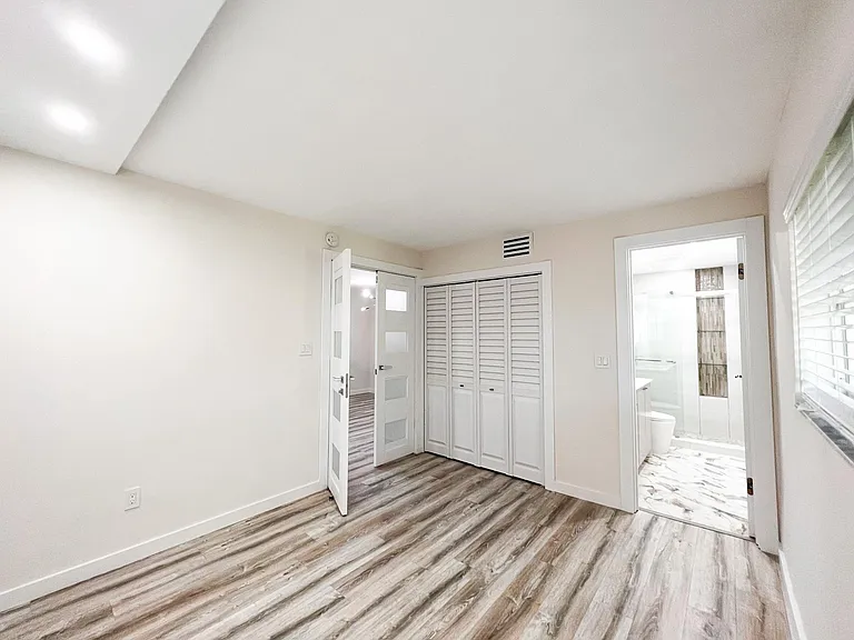 455 NE 16th Ave #10 — Photo 15
