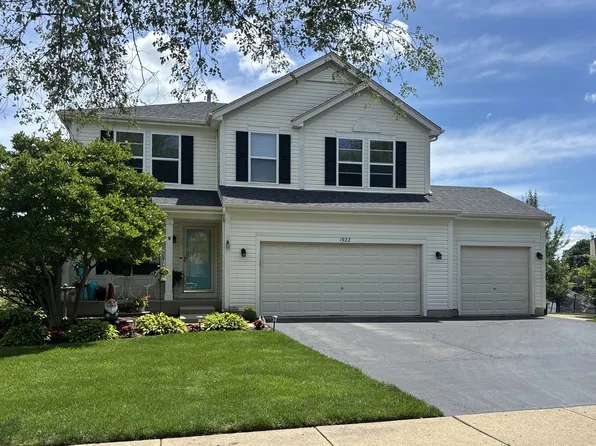 1922 Hemlock Dr, McHenry, IL 60050