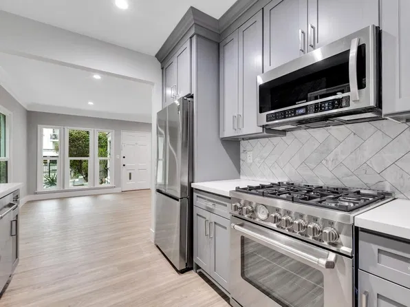 646 1/2 Hauser Blvd, Los Angeles, CA 90036