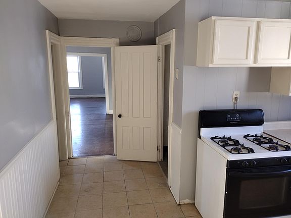 2nd image of 589 6th Ave #2