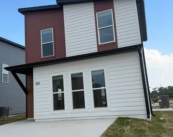 501 Solar St — Photo 8