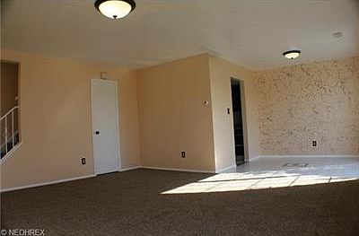 3rd image of 13734 Oakbrook Dr #3734