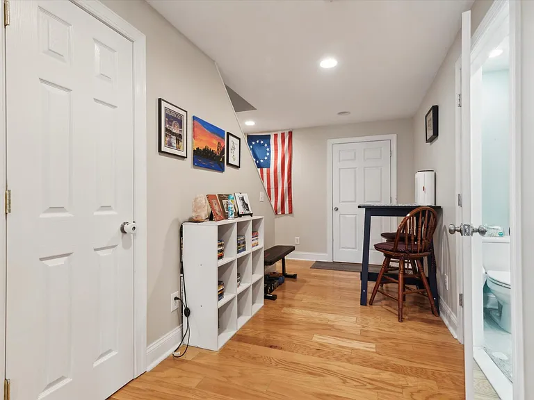 126 Wood St — Photo 22