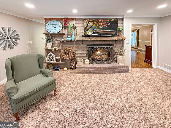 5th image of 161 Lanier Ln