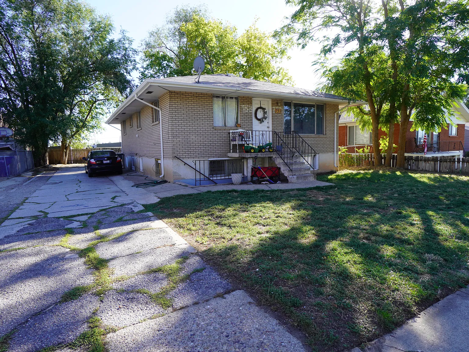 3 bed, 2.0 bath, 1300 sqft, $1,395 — Photo 2