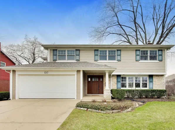 1317 W Grove St, Arlington Heights, IL 60005