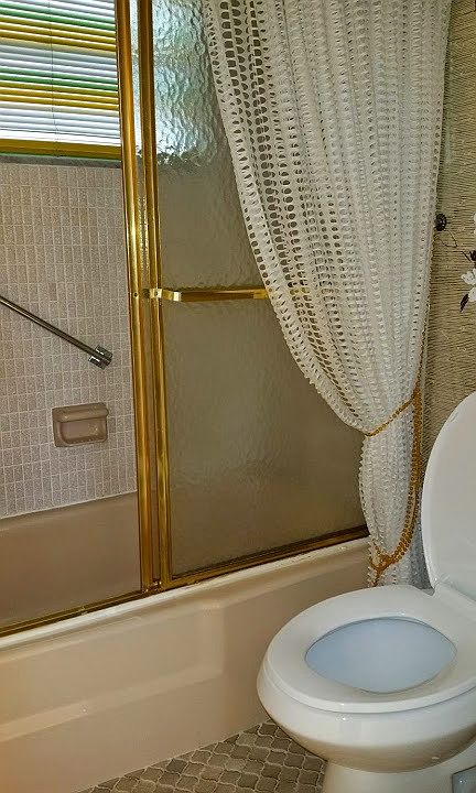2nd image of 873 NE 195th St APT 408