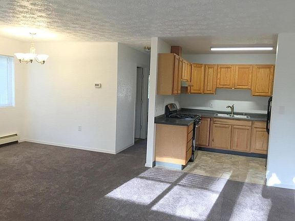 Dining/Kitchen