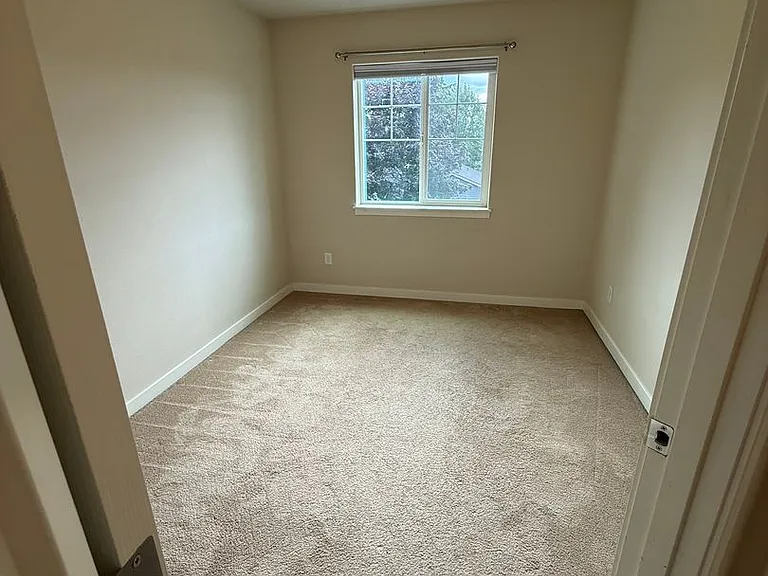 3101 NE 161st Ave — Photo 14