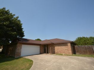 10228 Little Valley Rd, Fort Worth, TX 76108